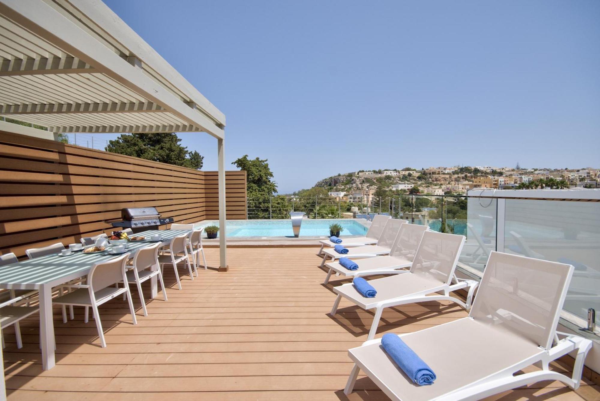 Vilă Maltese Luxury - Sunset Infinity Pools, Indoor Heated Pools And More! Mellieħa