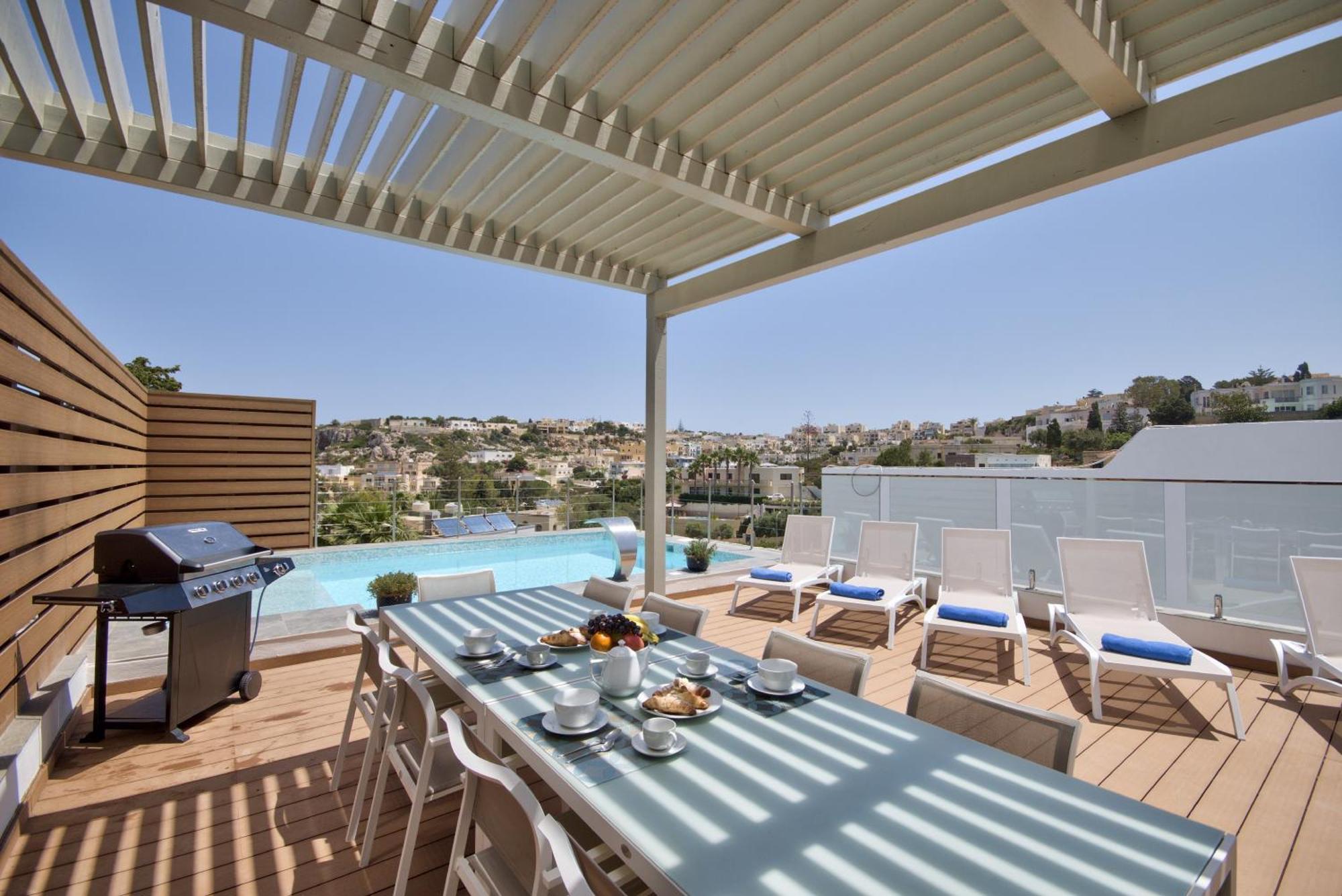 Maltese Luxury - Sunset Infinity Pools, Indoor Heated Pools And More! * Mellieħa