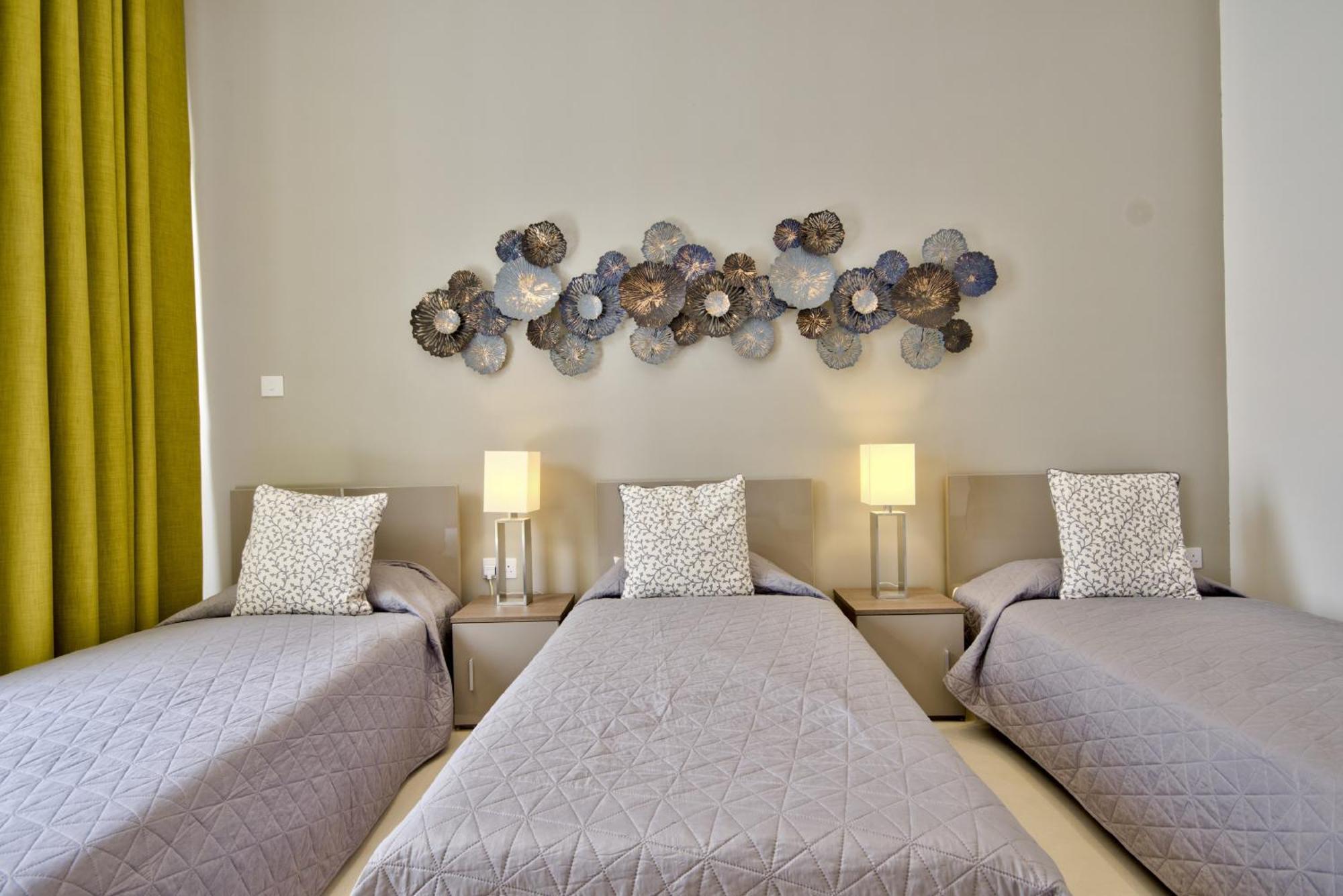 Maltese Luxury - Sunset Infinity Pools, Indoor Heated Pools And More! Vilă Mellieħa