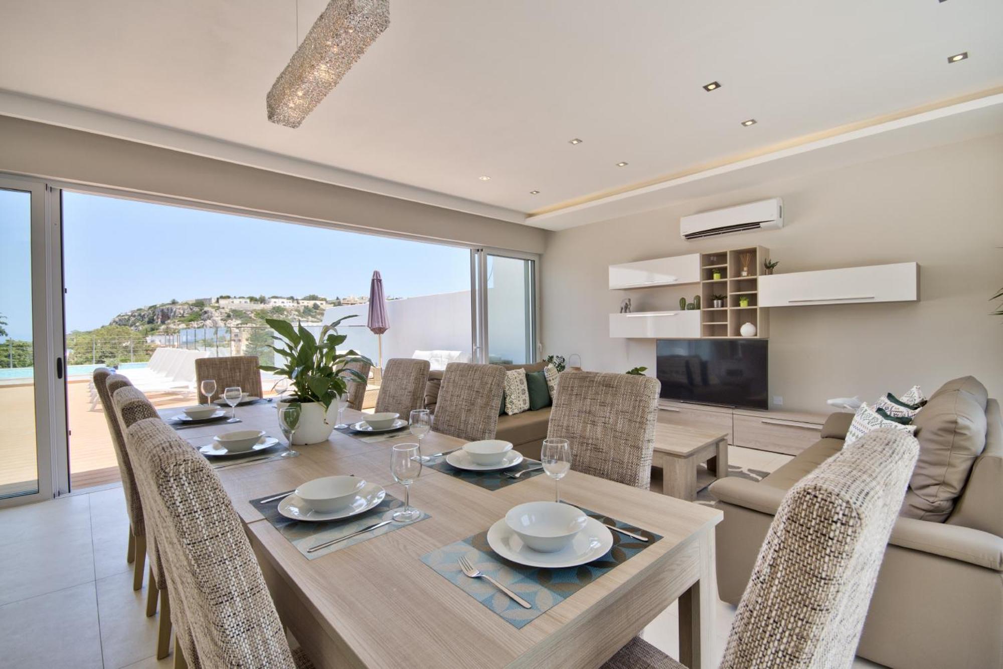 Maltese Luxury - Sunset Infinity Pools, Indoor Heated Pools And More! Vilă