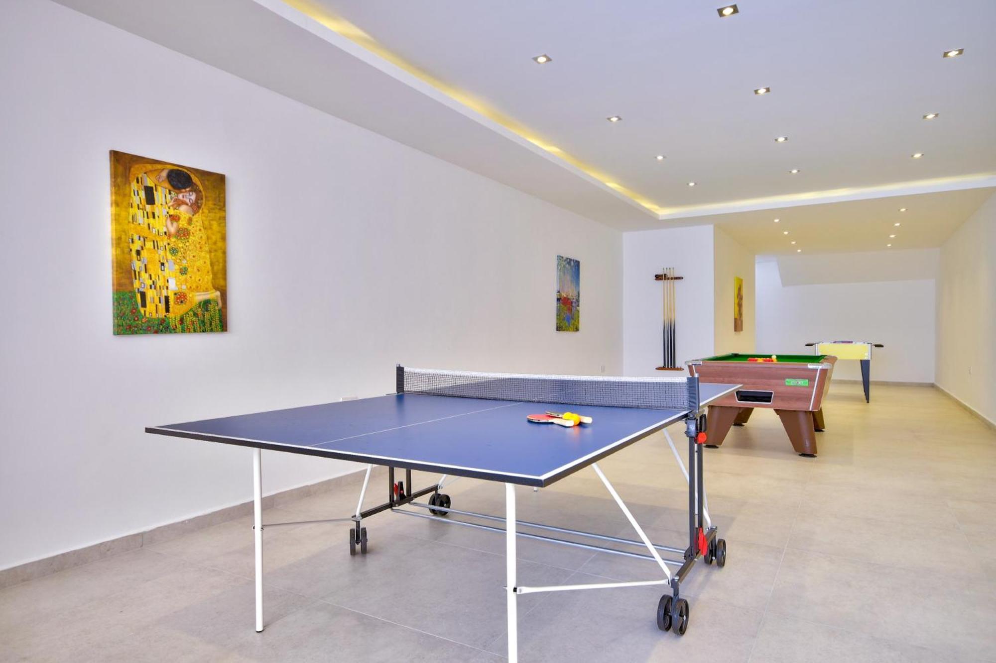 Maltese Luxury - Sunset Infinity Pools, Indoor Heated Pools And More! Vilă *