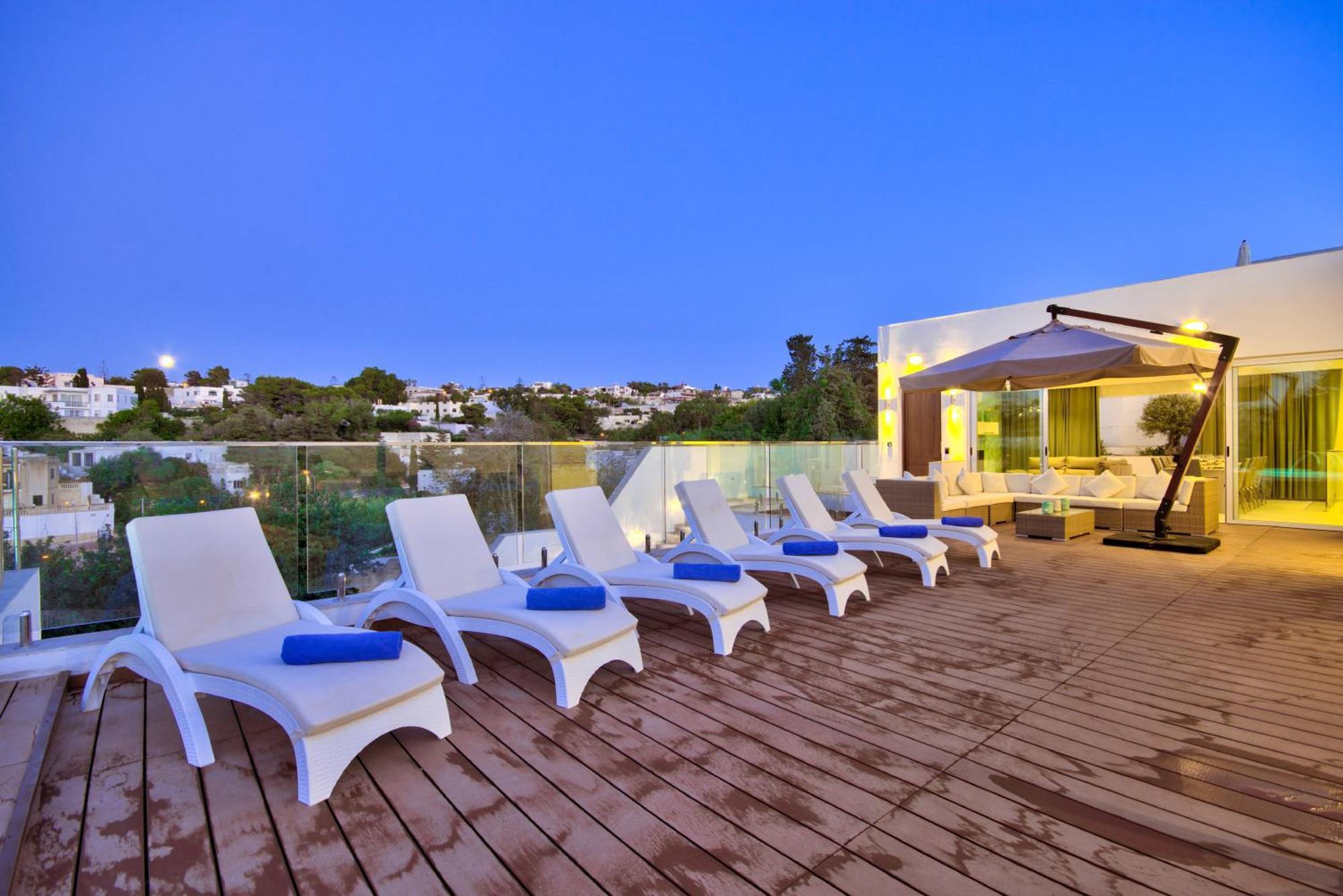 Maltese Luxury - Sunset Infinity Pools, Indoor Heated Pools And More! * Mellieħa