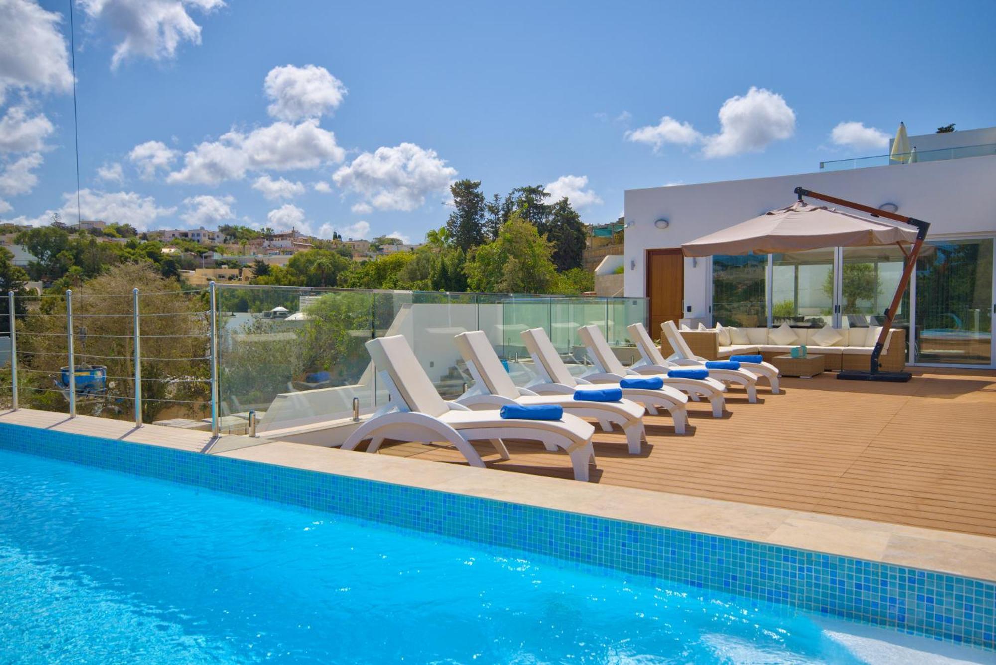 Maltese Luxury - Sunset Infinity Pools, Indoor Heated Pools And More! Vilă Mellieħa