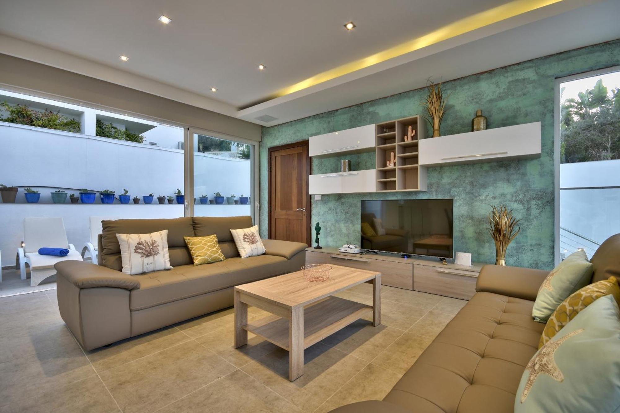 Vilă Maltese Luxury - Sunset Infinity Pools, Indoor Heated Pools And More! Mellieħa